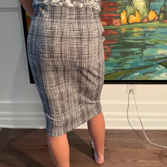 Pencil Skirt Devine - Picture 2 of 8